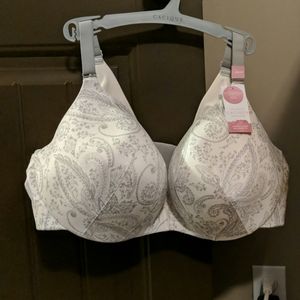 44DDD Cacique invisible backsmoother bra